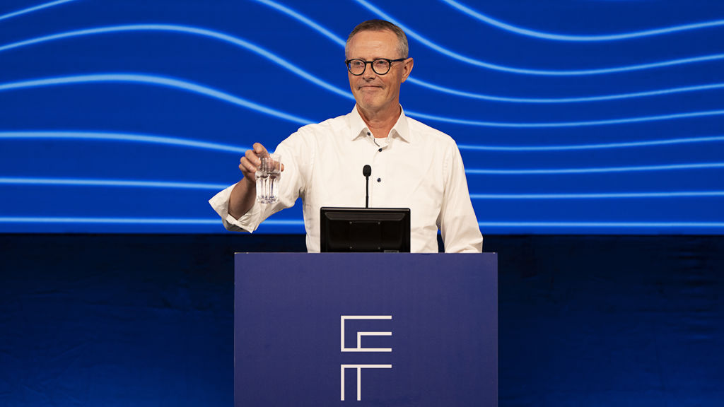 Kent Petersen på talerstolen