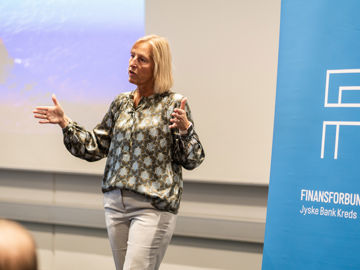 Formand for Finansforbundet Dorrit Brandt holder oplæg for deltagerne på seminar for tillidsvalgte 2024