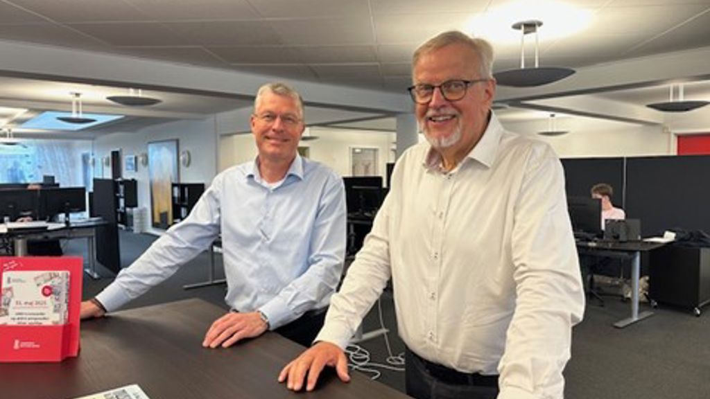 Direktør Jesper Hansen og Espen Andersen indedøre